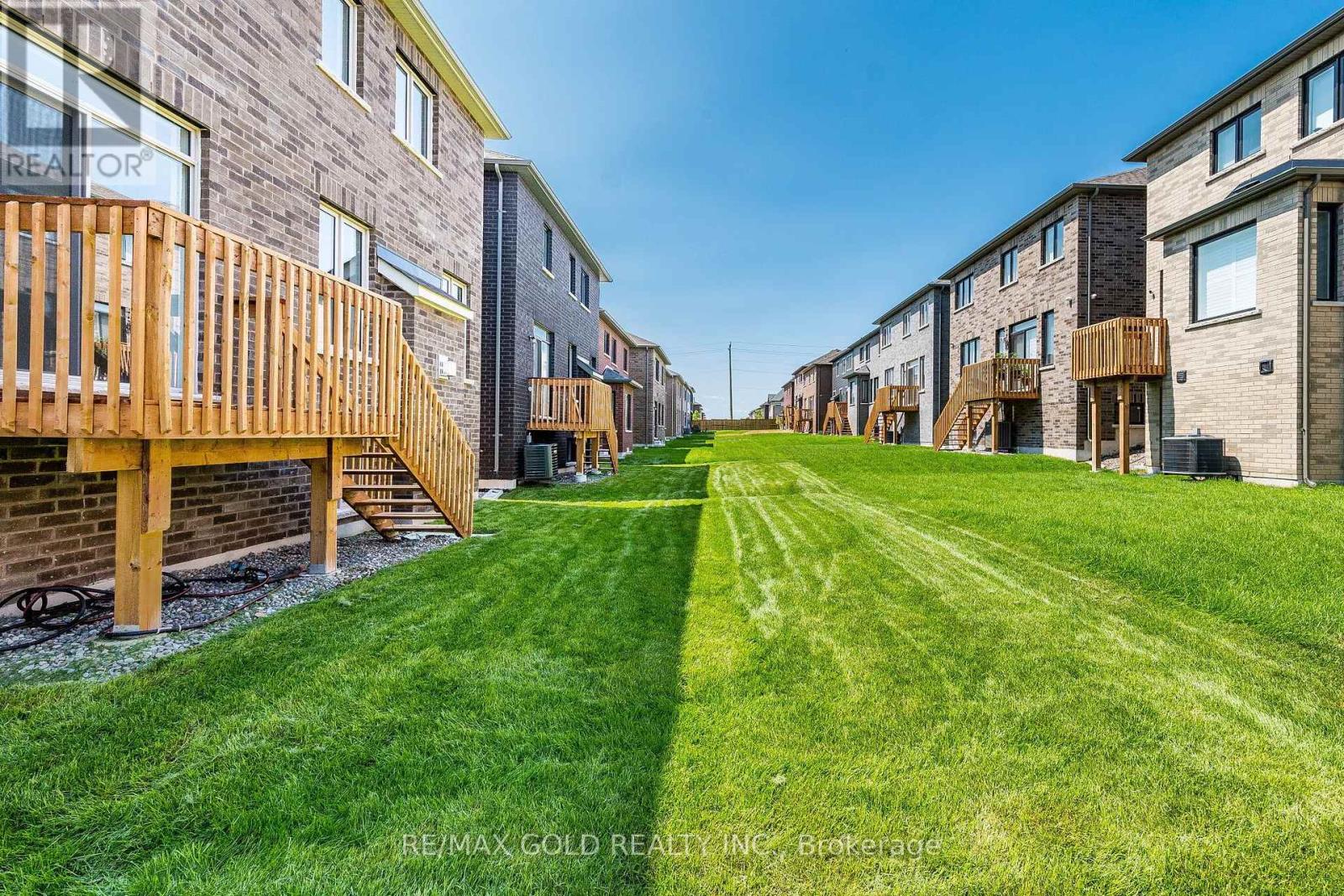 27 MUNDELL ROAD - 35