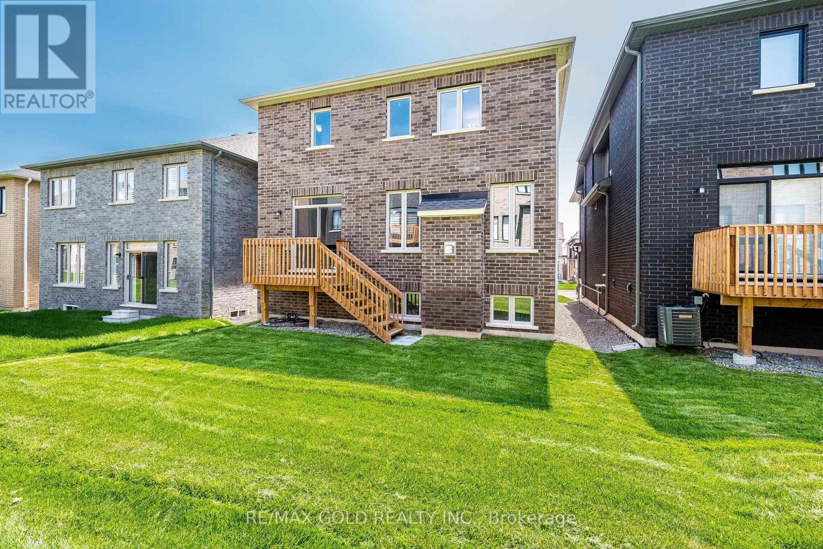 27 MUNDELL ROAD - 36