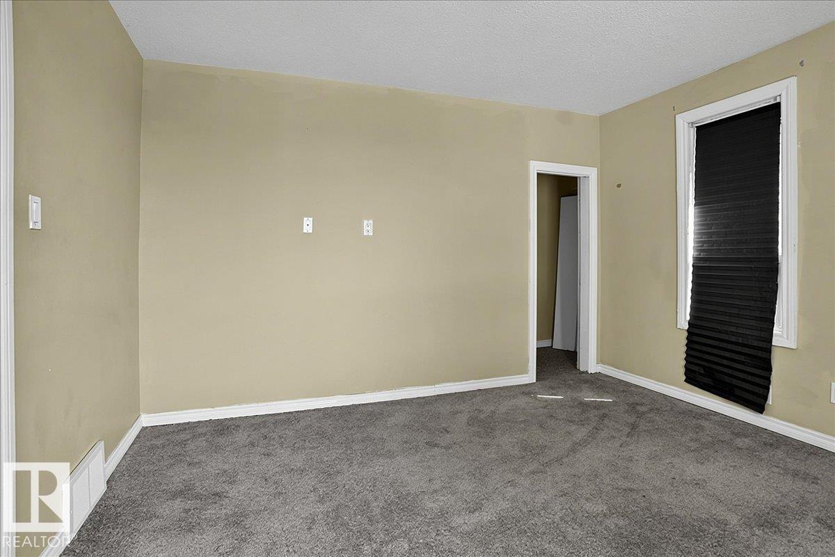 5010 52 AV NW - Image 19