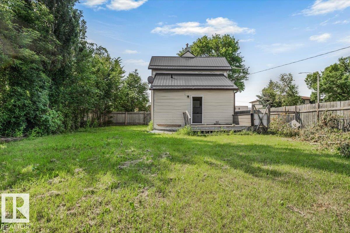5010 52 AV NW - Image 24