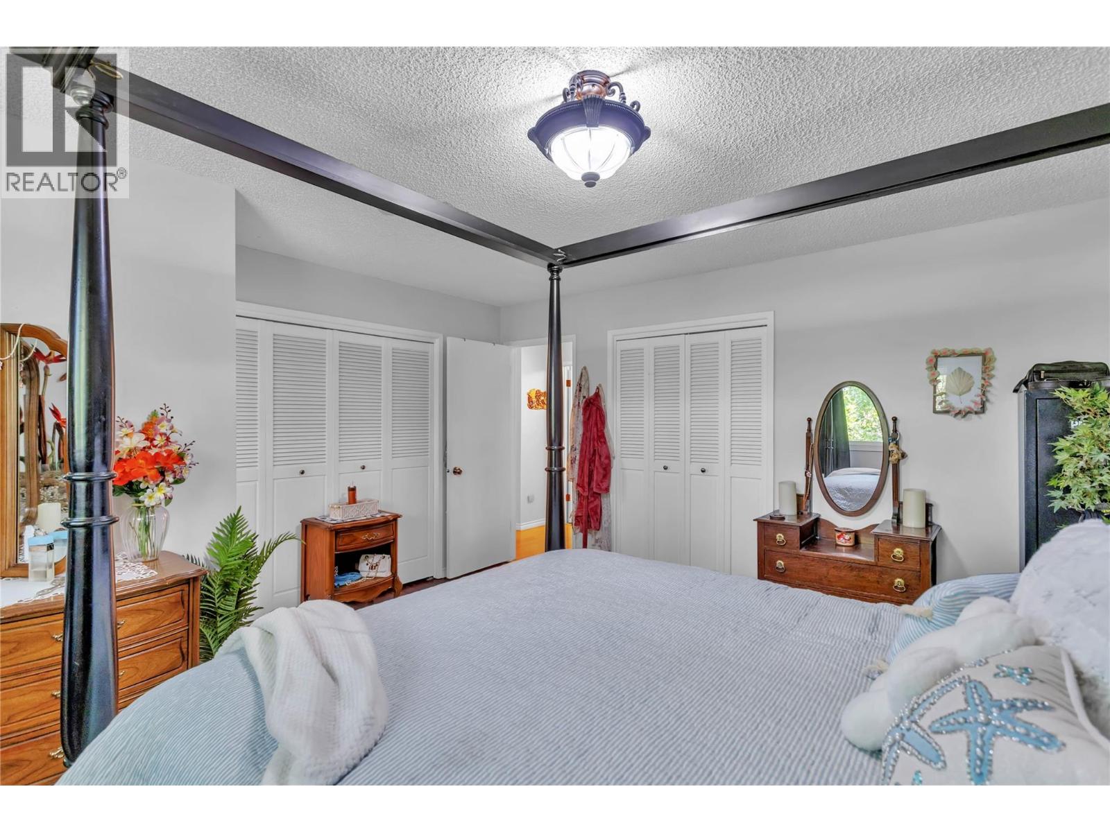 3259 St Amand Road - 13