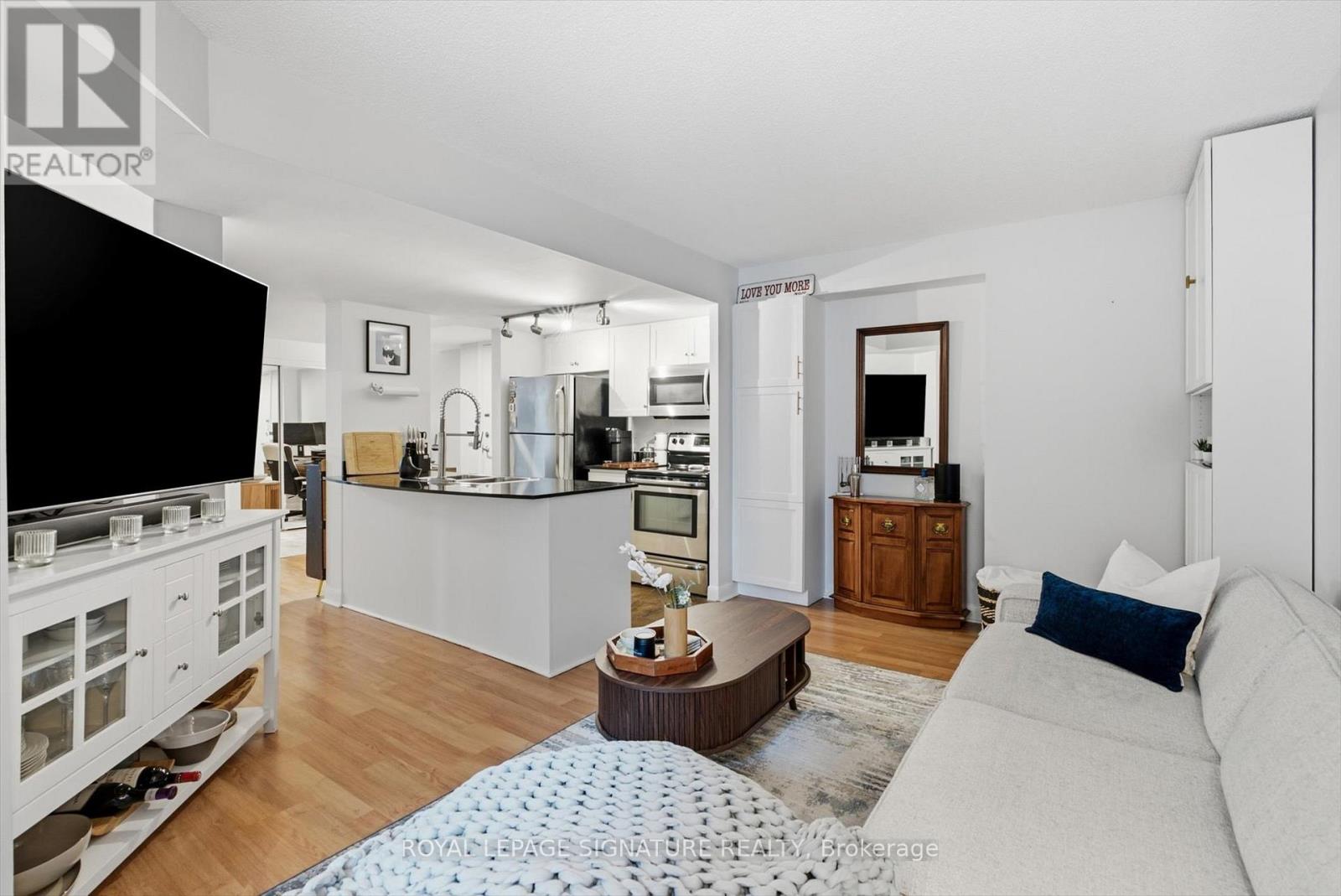 #704 323 RICHMOND STREET E - 7