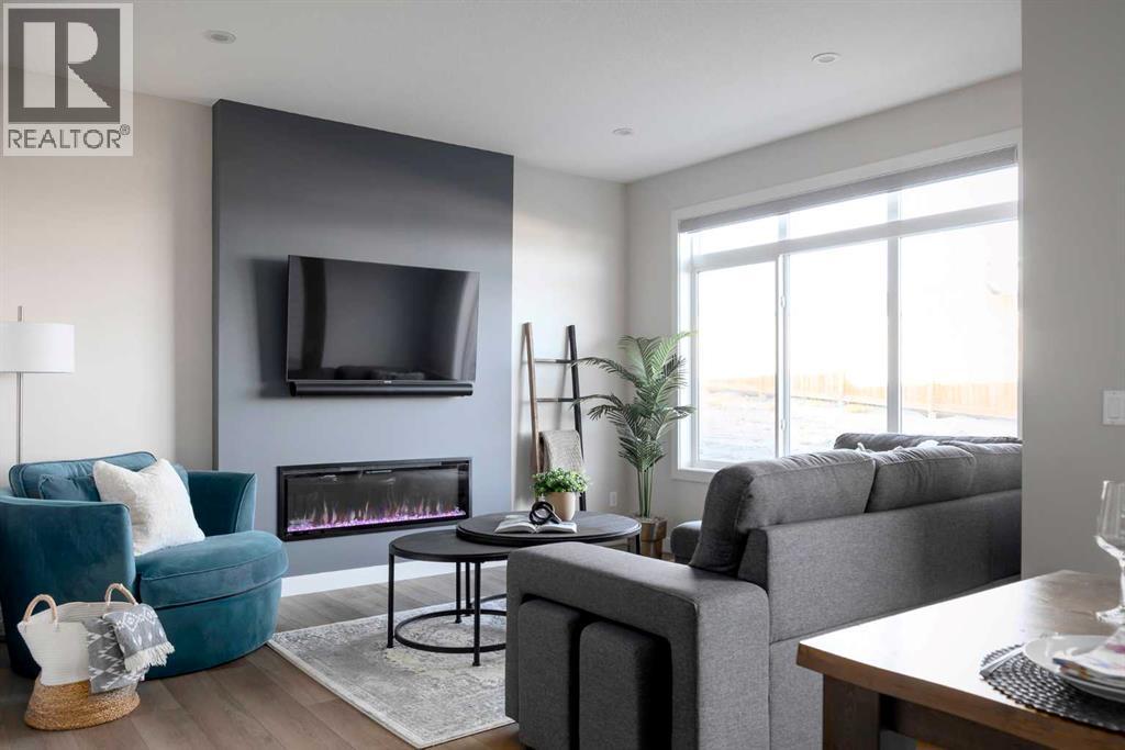 79 Waterford Mews, Waterford, Chestermere photo 1