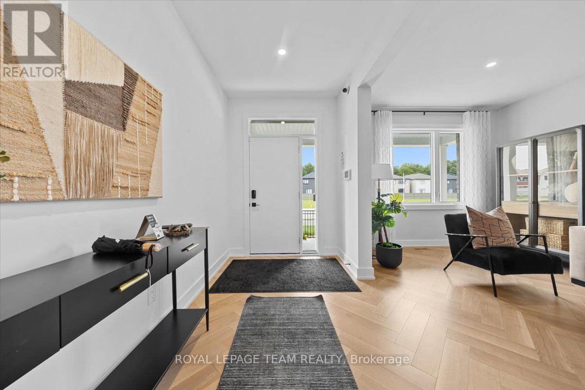 Photo provided to showcase builders finishes only.