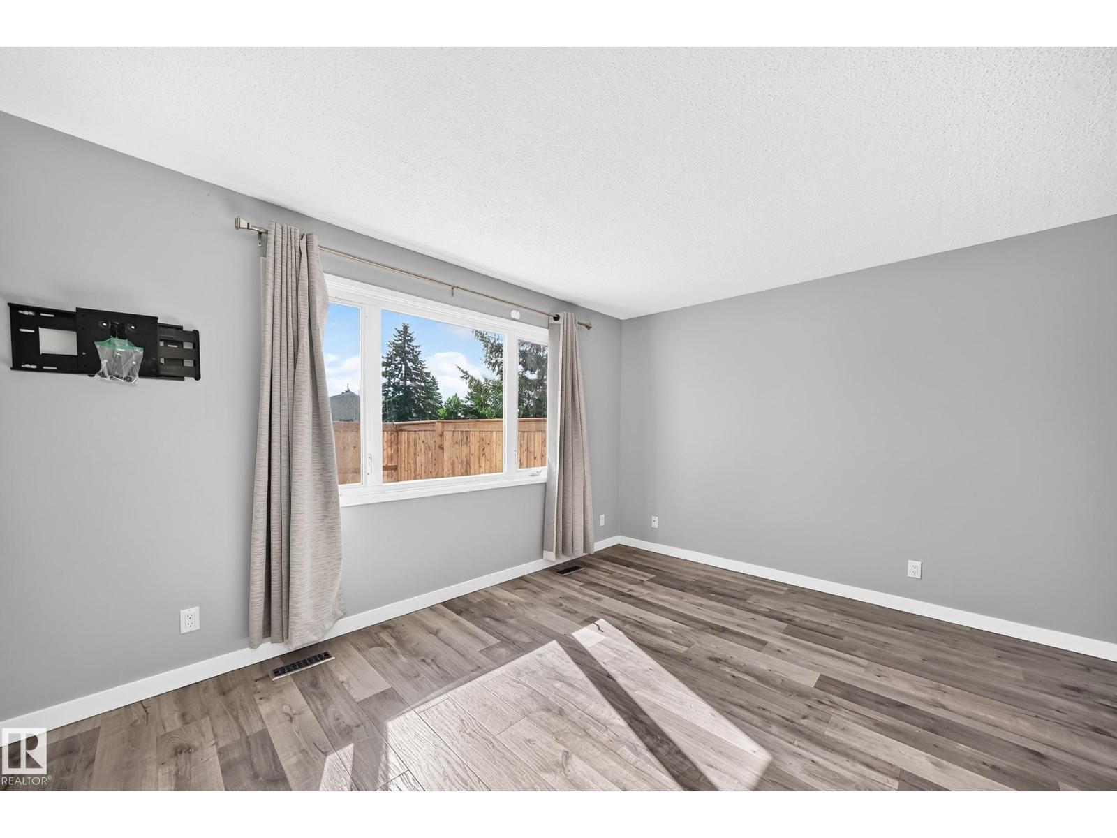 261 CALLINGWOOD TWO NW - 6