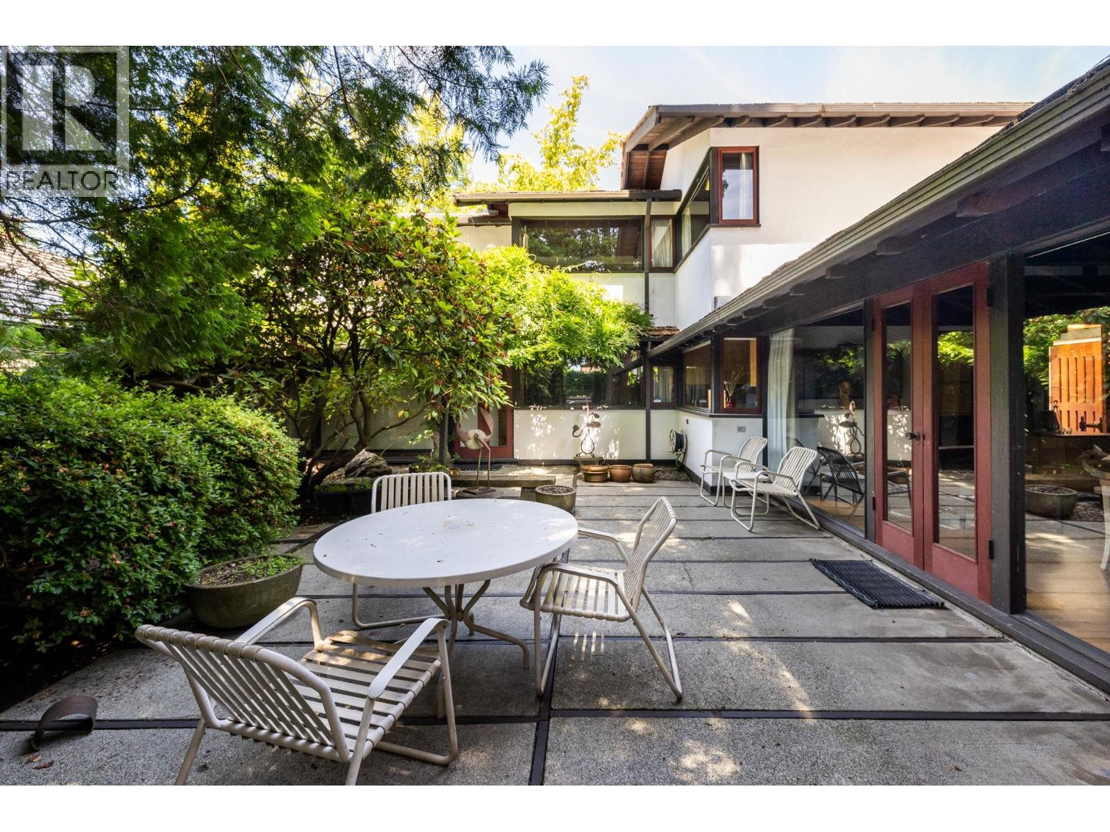 6821 LAUREL STREET, Vancouver