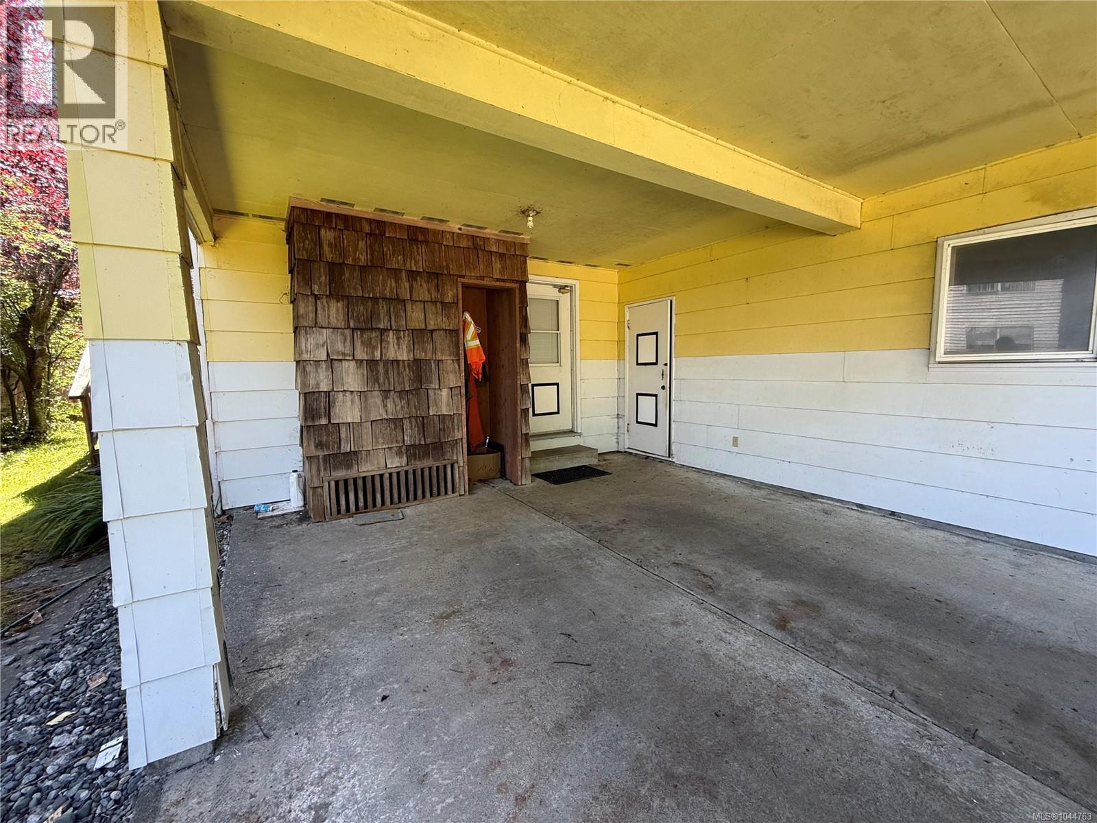 8845 Central St - Image 27