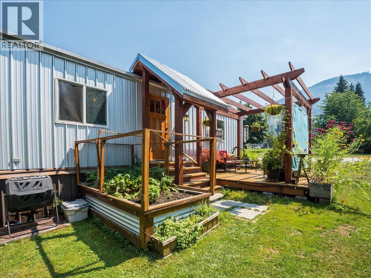 #18 2917 GEORAMA Road - 1