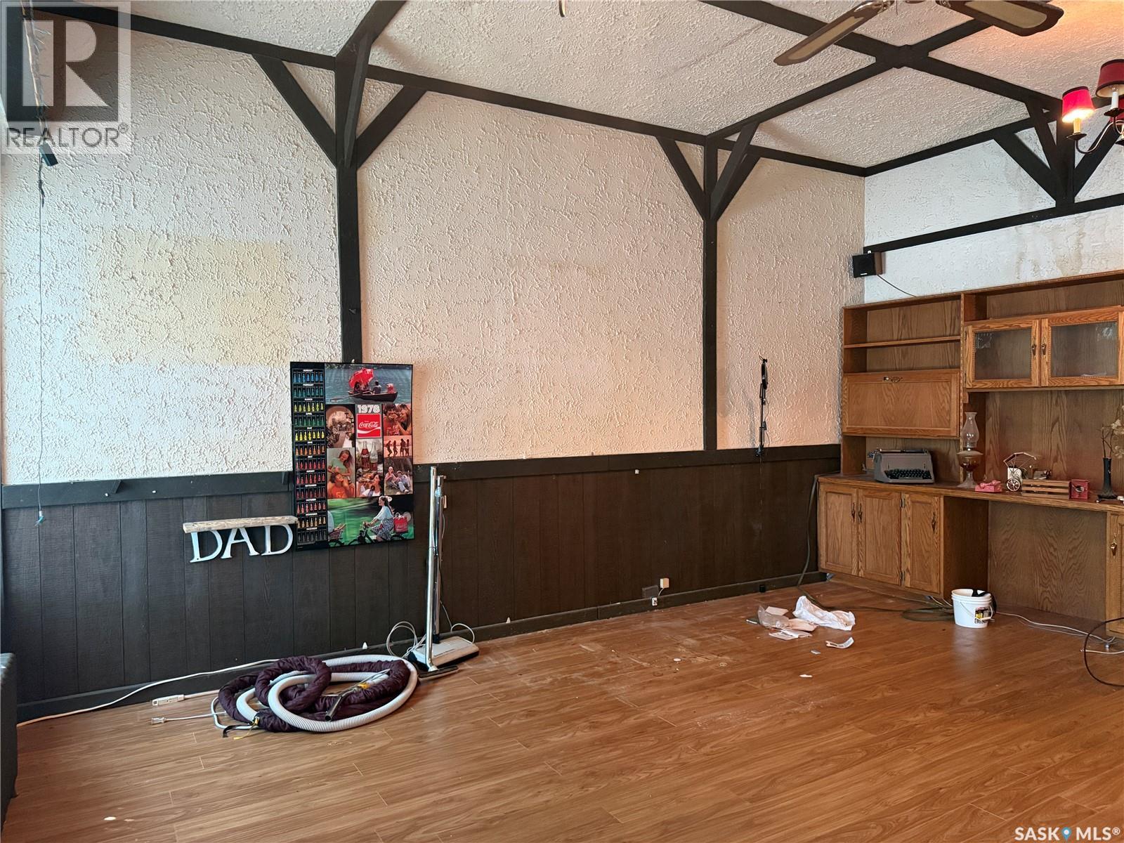1014 Iroquois STREET W - Image 24