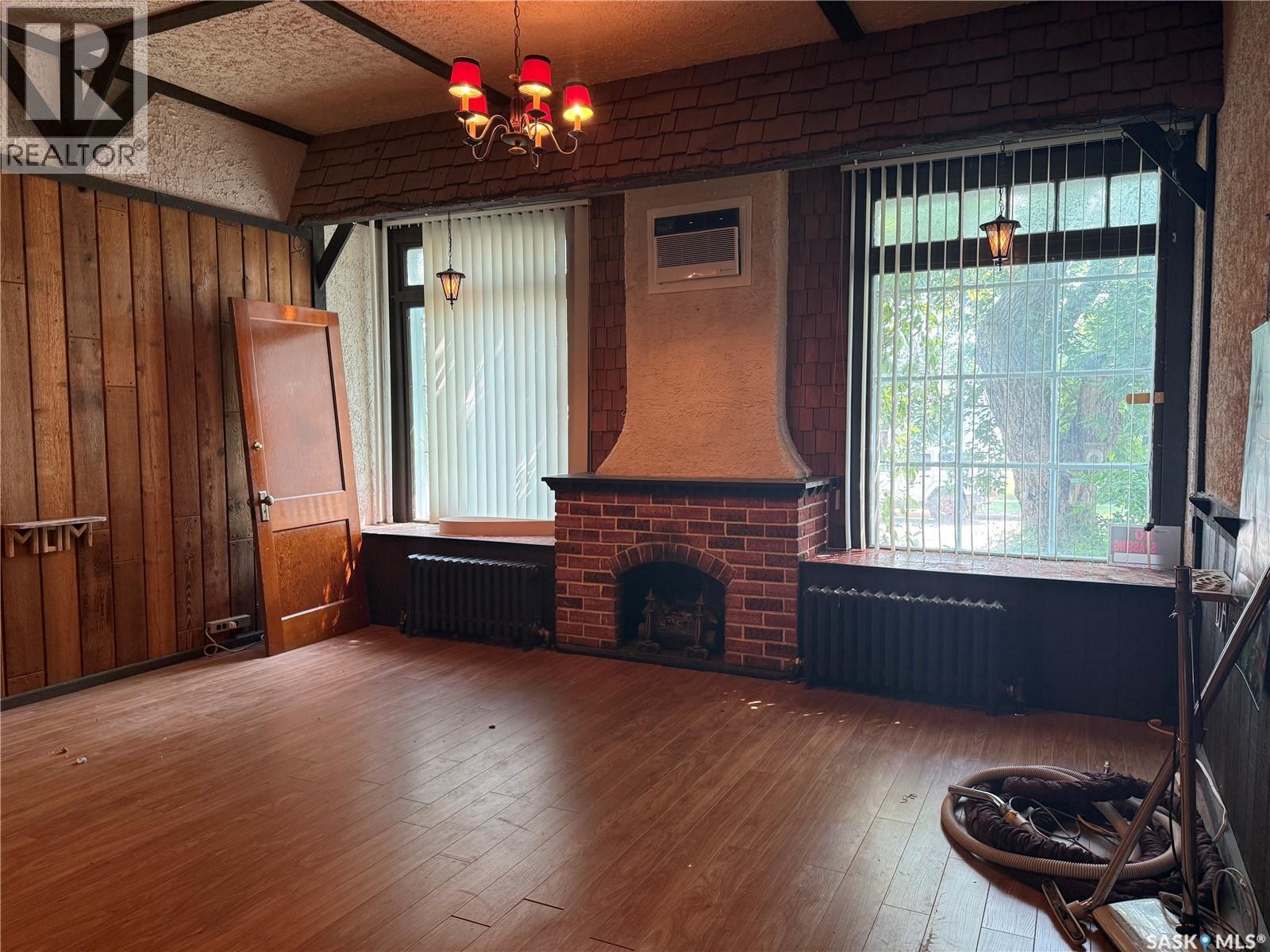 1014 Iroquois STREET W - Image 27