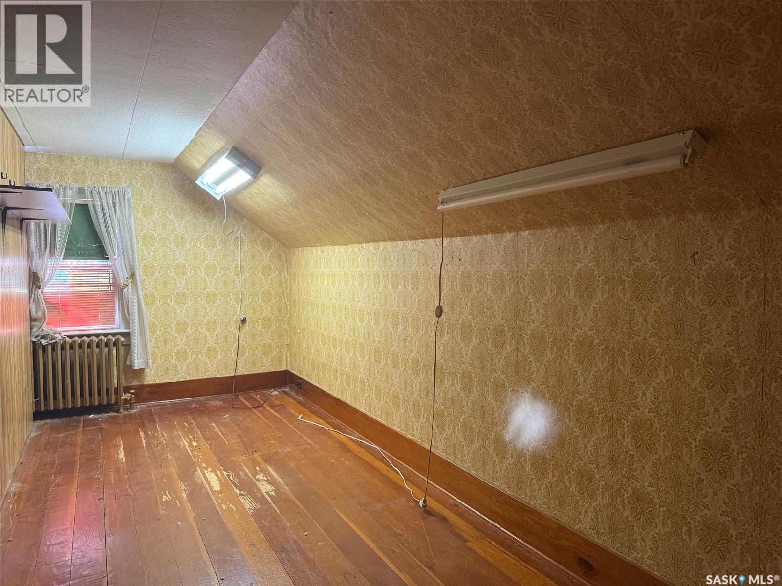 1014 Iroquois STREET W - Image 33