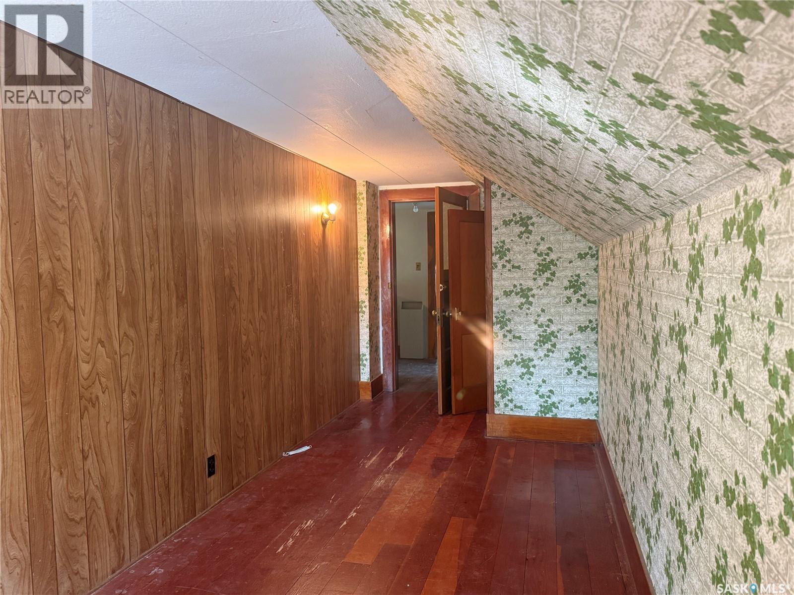 1014 Iroquois STREET W - Image 36