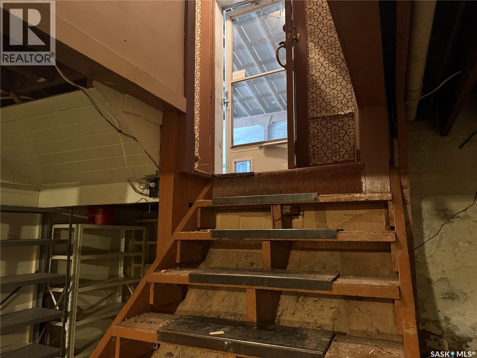 1014 Iroquois STREET W - Image 44
