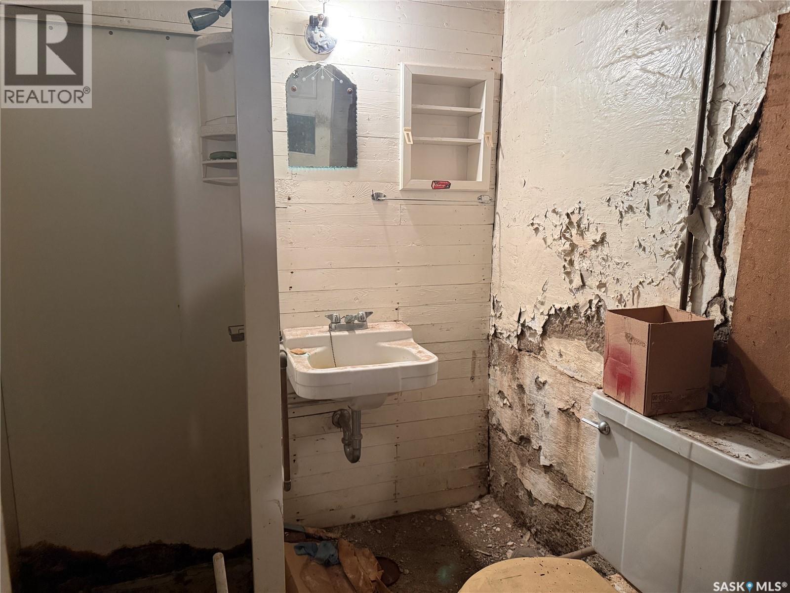 1014 Iroquois STREET W - Image 53