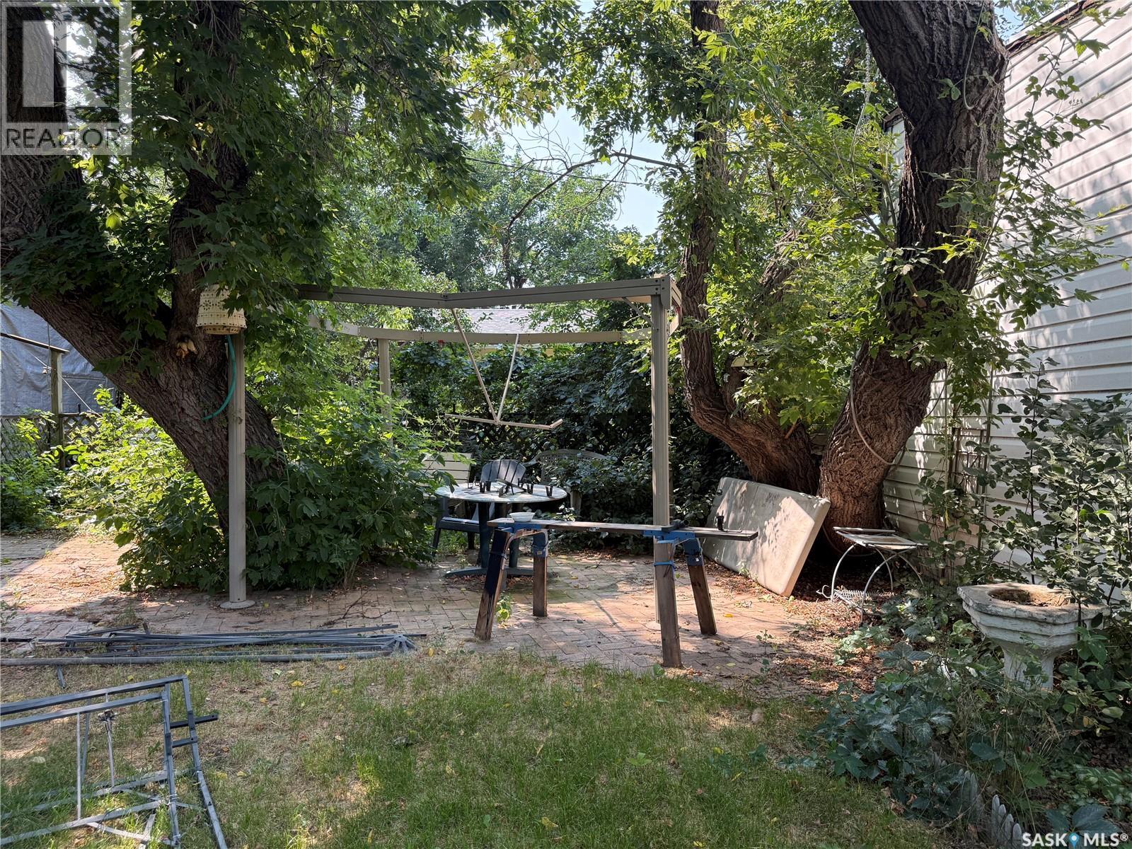 1014 Iroquois STREET W - Image 62