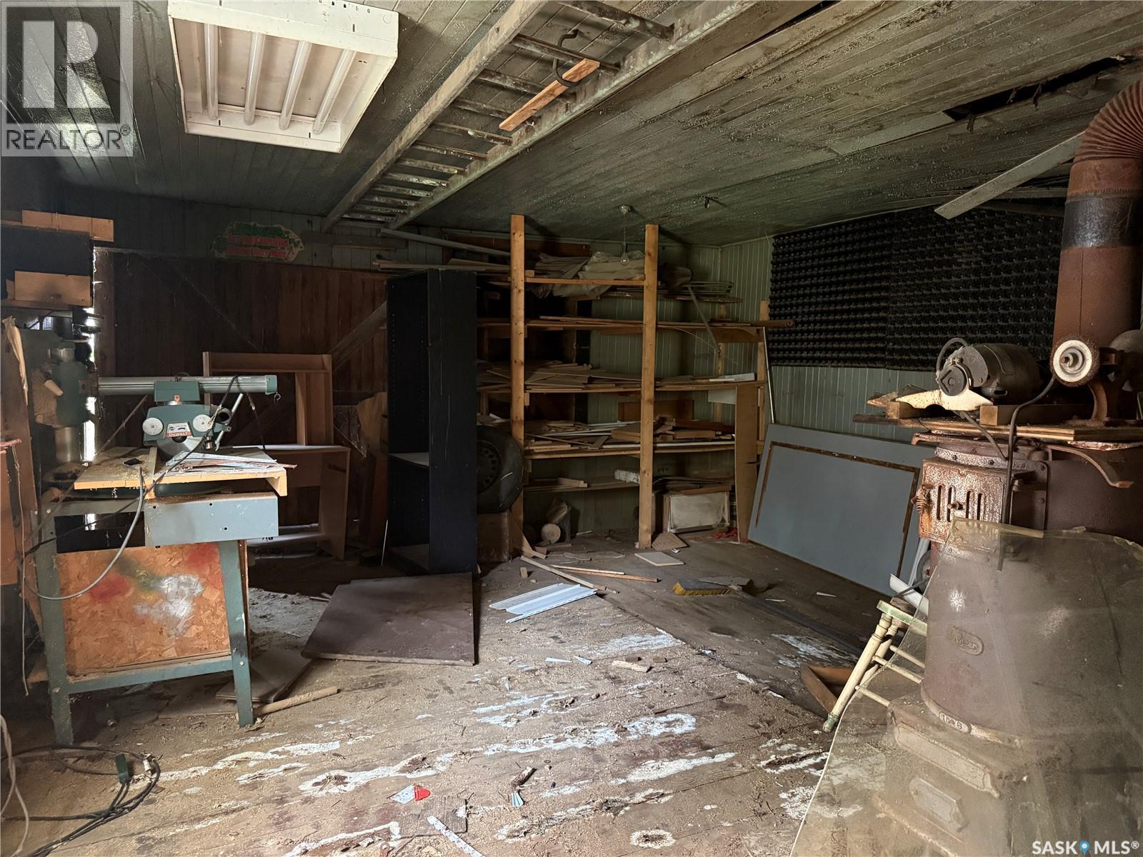 1014 Iroquois STREET W - Image 64