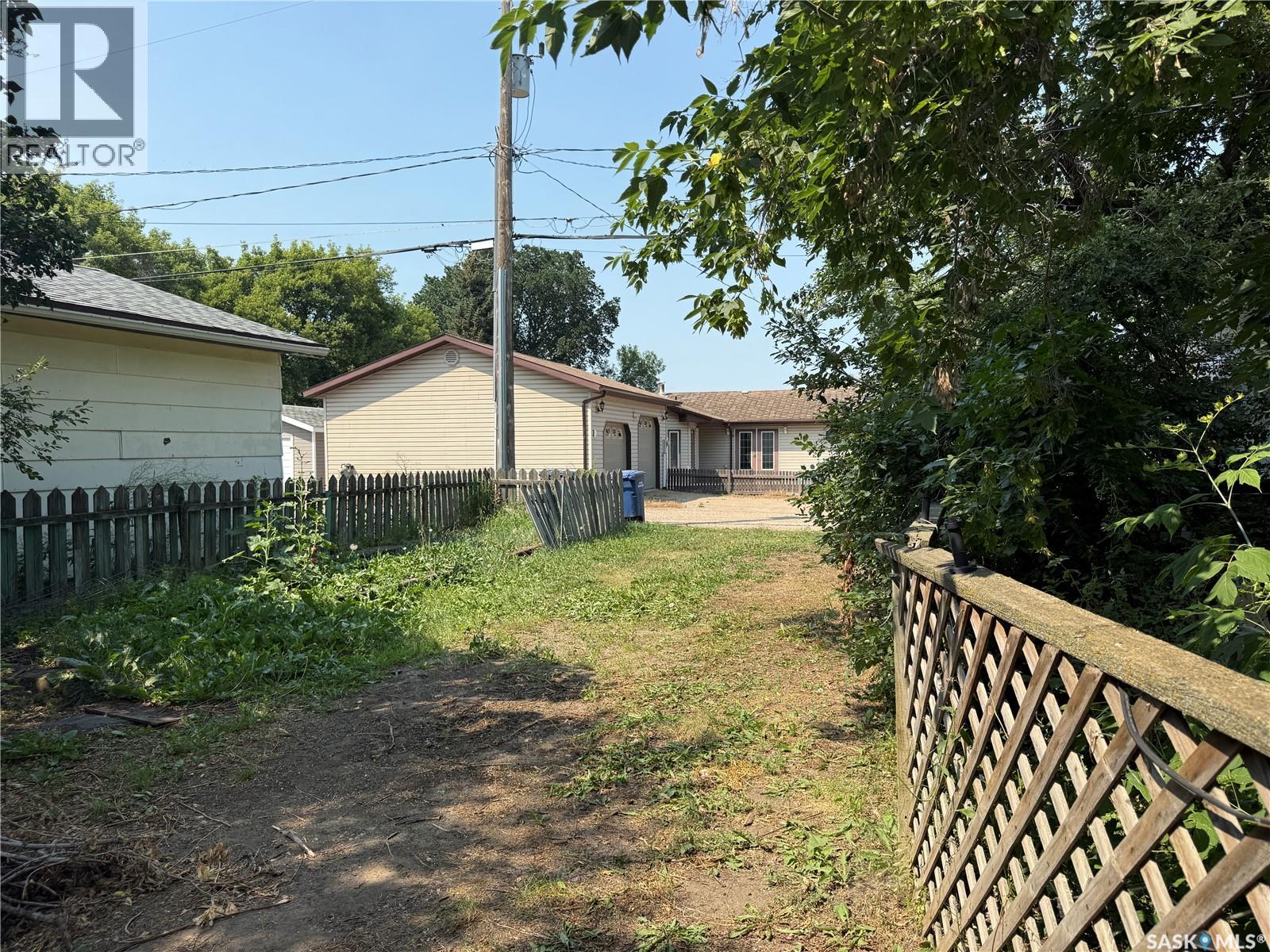 1014 Iroquois STREET W - Image 65