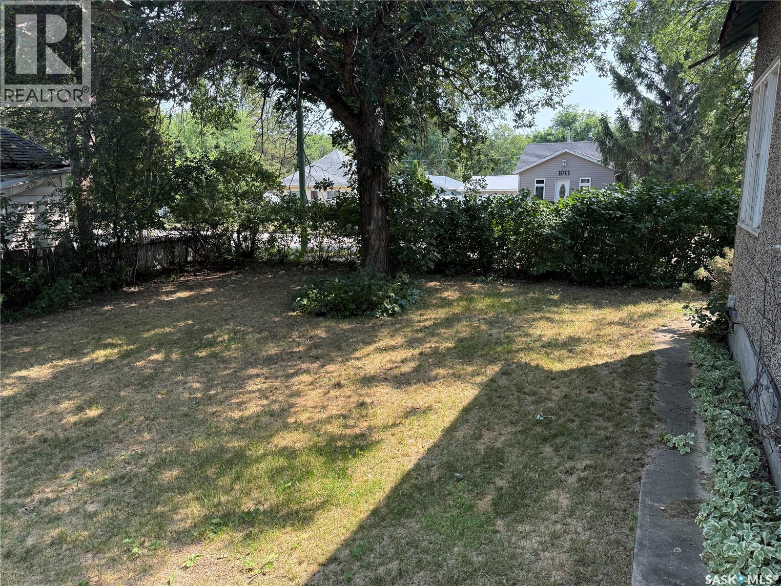 1014 Iroquois STREET W - Image 67