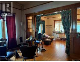 Bedroom - 1014 Iroquois Street W, Moose Jaw, SK S6H5B8 Photo 10