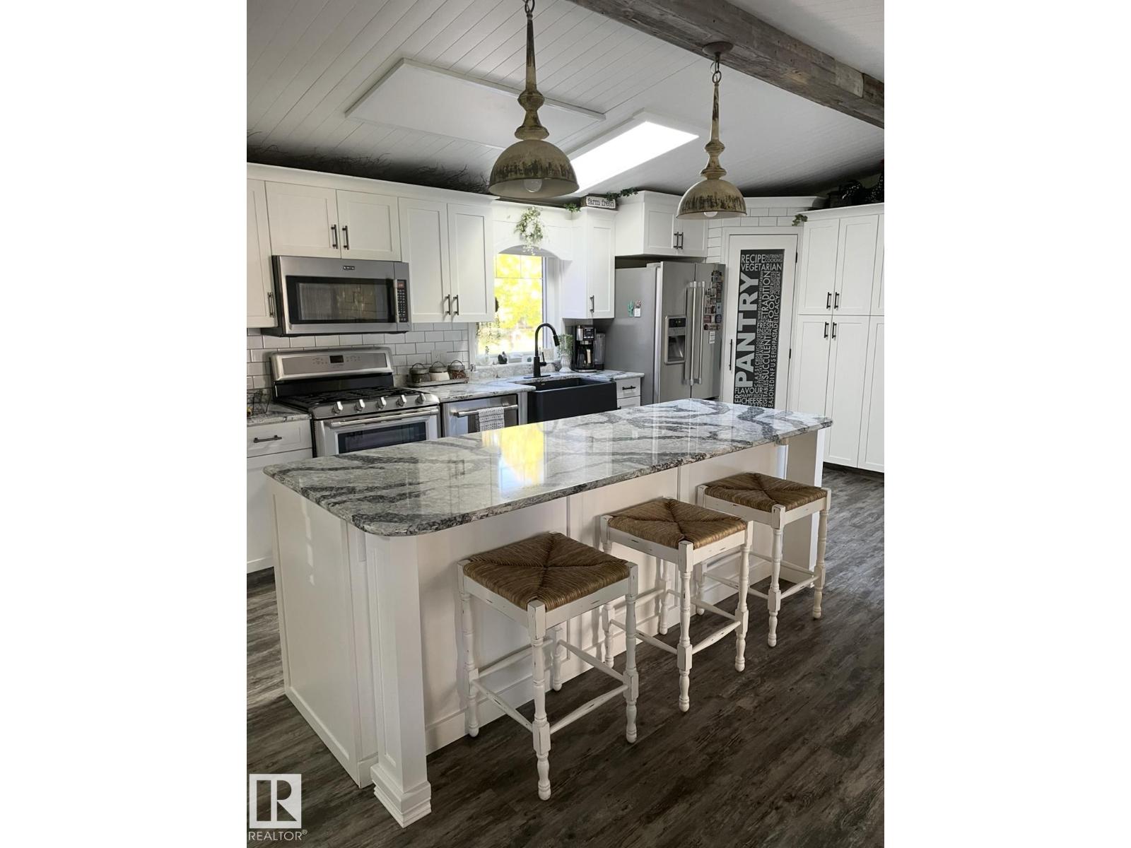 70037 HWY 13 - 5