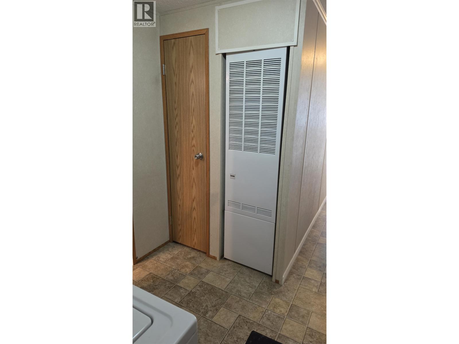 2755 GUNN ROAD - 21