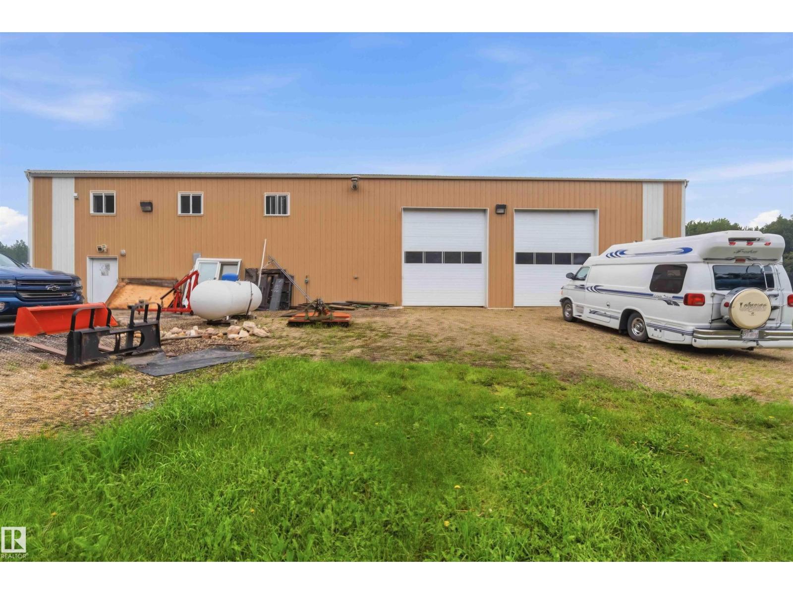 27411 TWP ROAD 534 A - 56