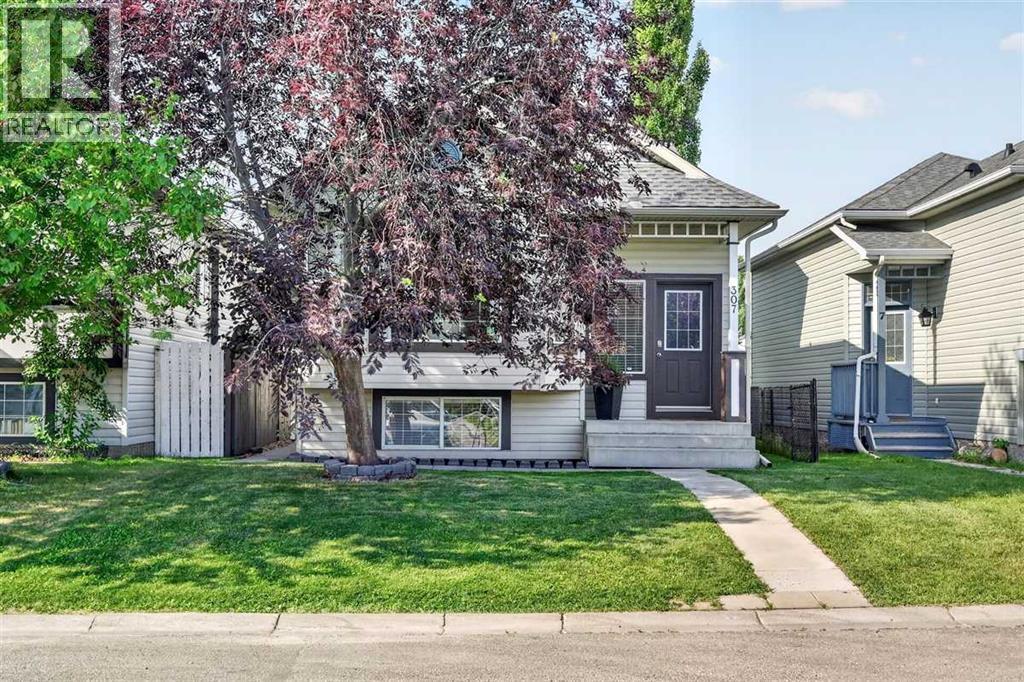 307 Covehaven View NE, Coventry Hills, Calgary photo 3