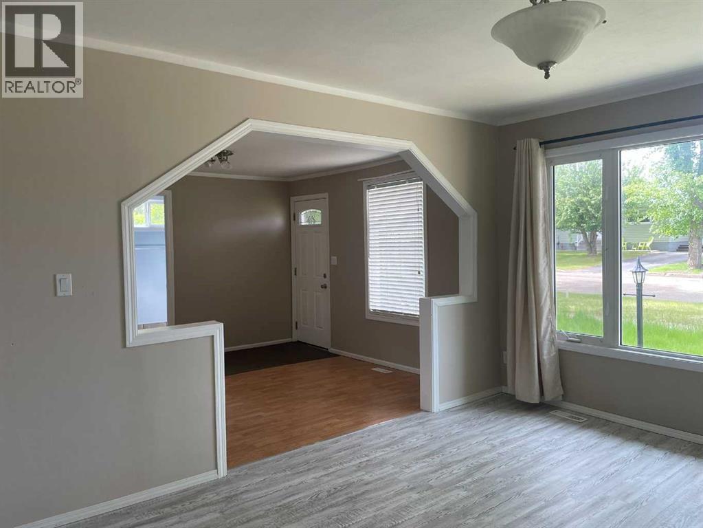 4705 53 Avenue - 6