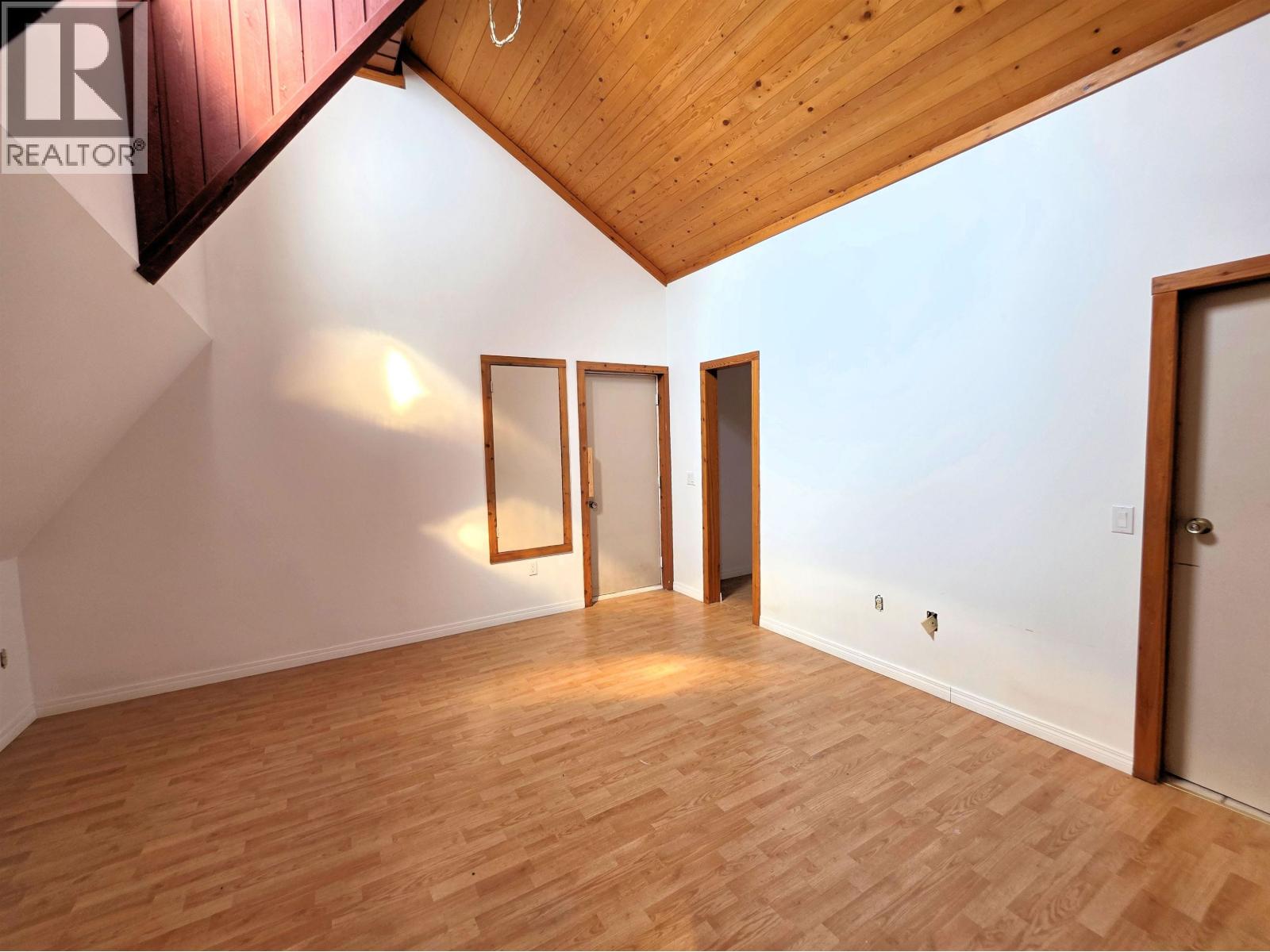 795 DOMINION STREET - 17