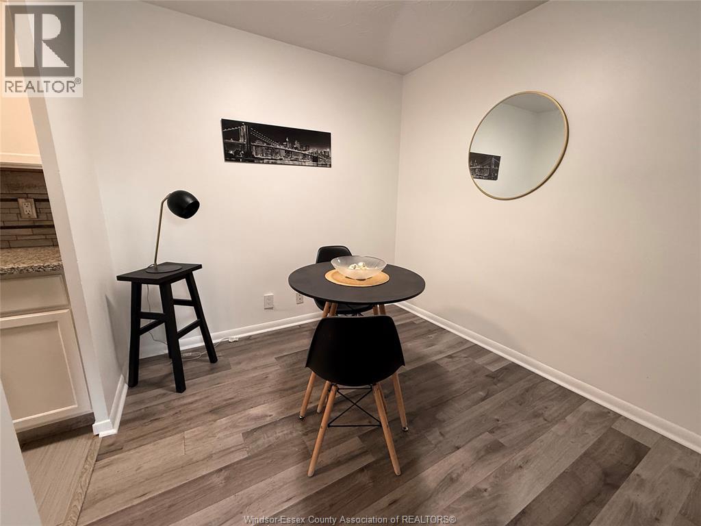 #107 111 Riverside DRIVE East - 9