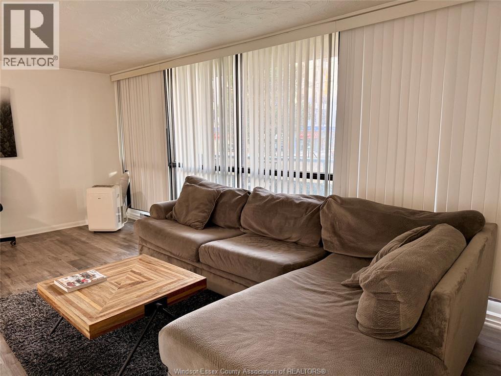 #107 111 Riverside DRIVE East - 6