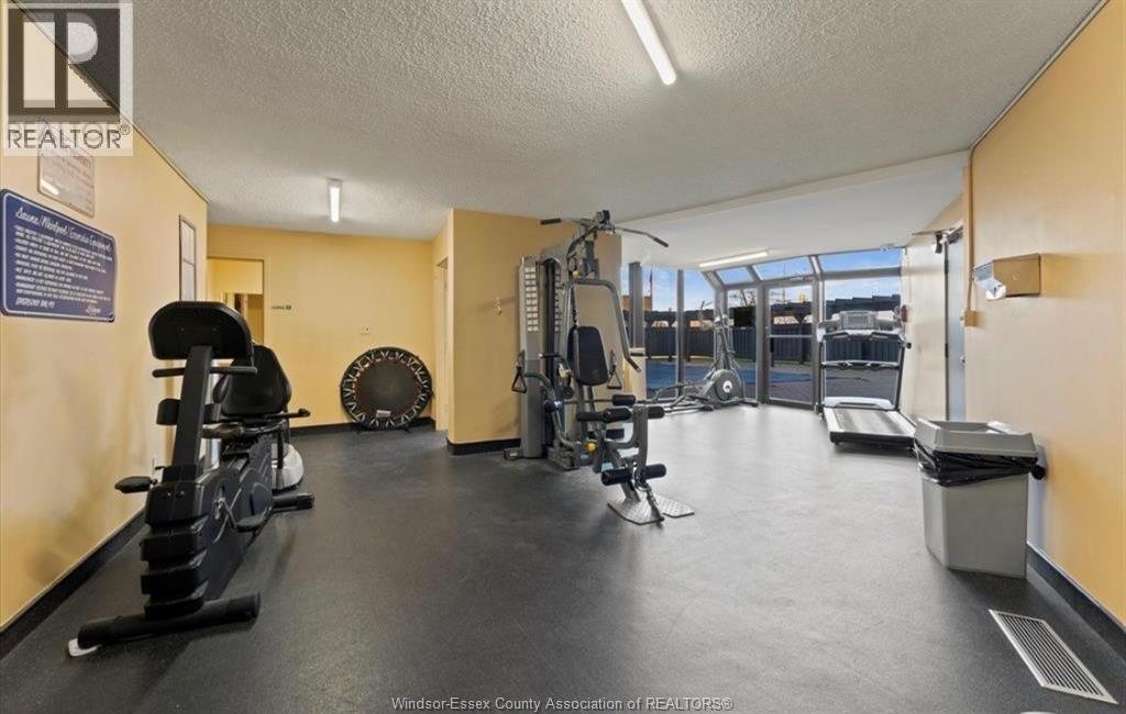 #107 111 Riverside DRIVE East - 17