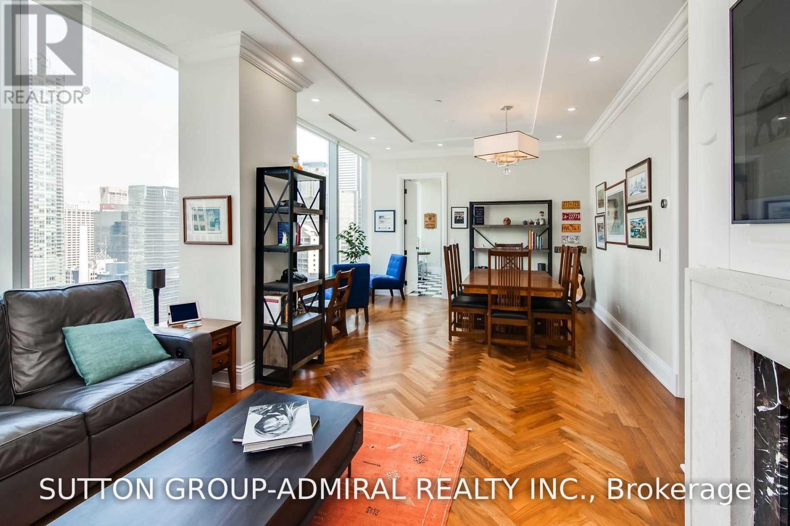 #2202 183 WELLINGTON STREET W - 4