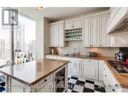 2202 - 183 Wellington Street W, Toronto, ON M5V0A1 Photo 7