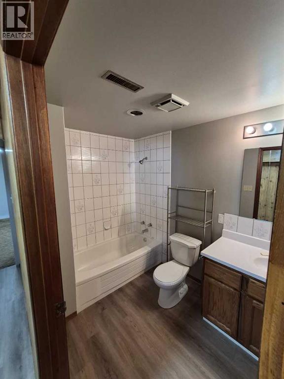 68 Hermary, Red Deer