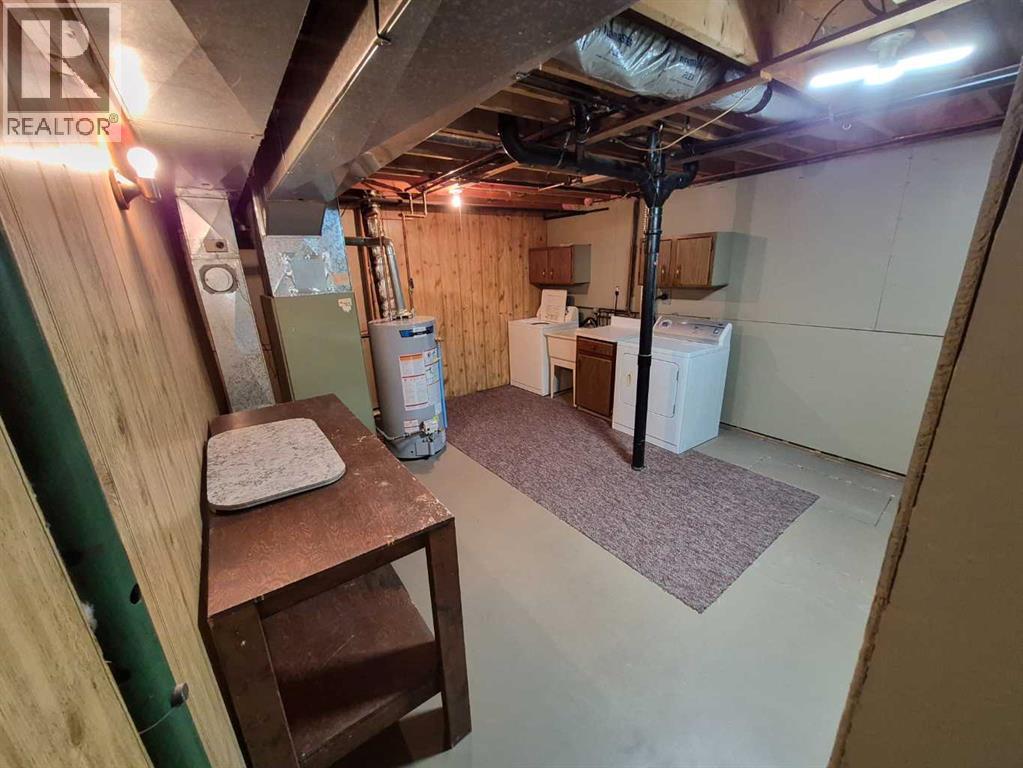 68 Hermary, Red Deer