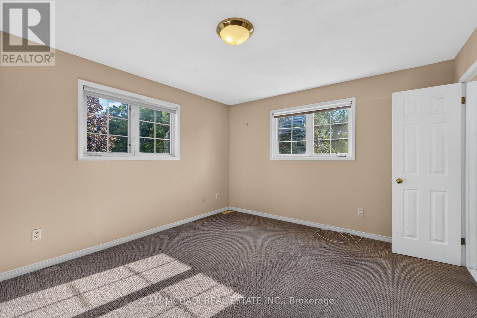 33 BARKER STREET - Image 12
