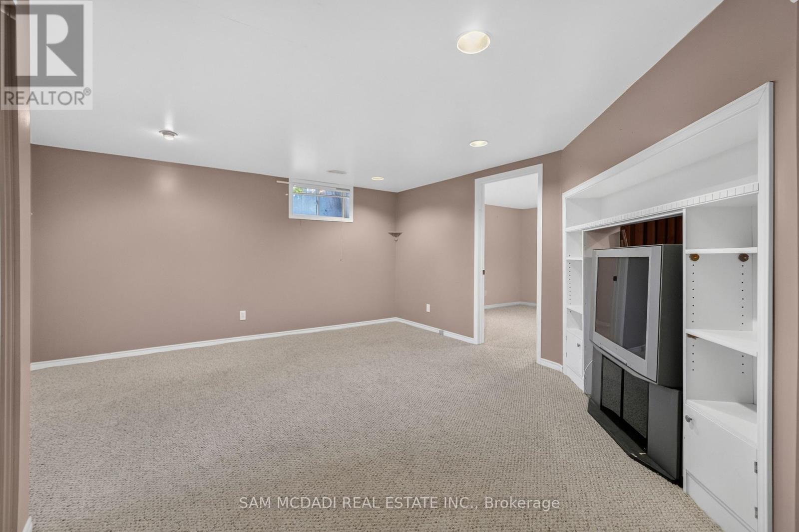 33 BARKER STREET - Image 17