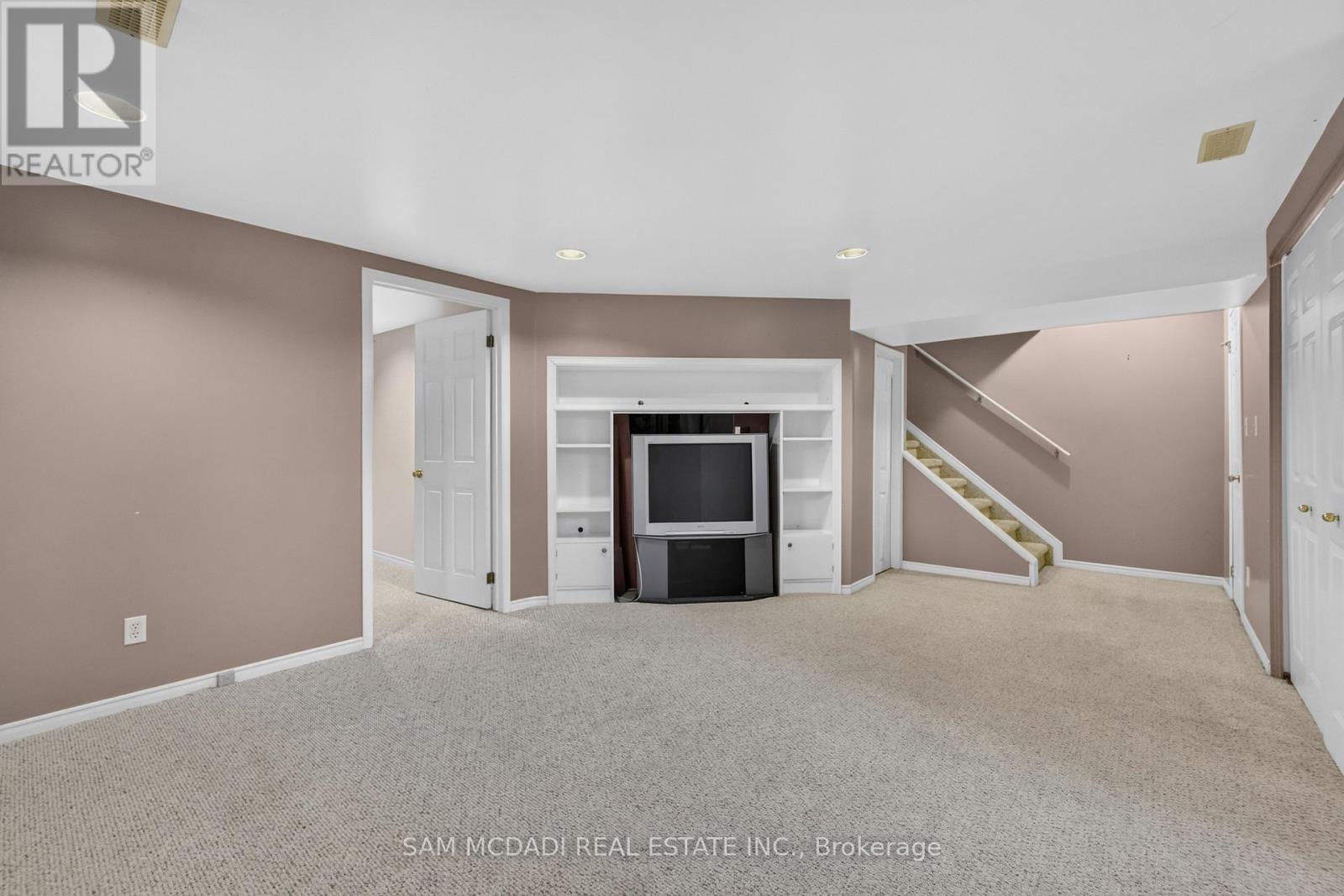 33 BARKER STREET - Image 18