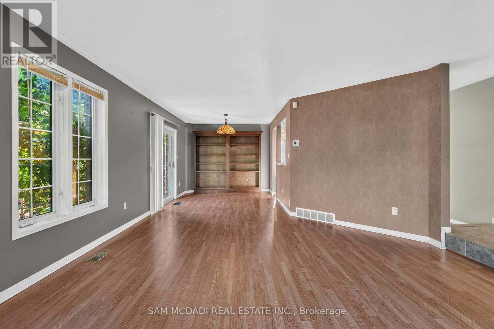 33 BARKER STREET - Image 5