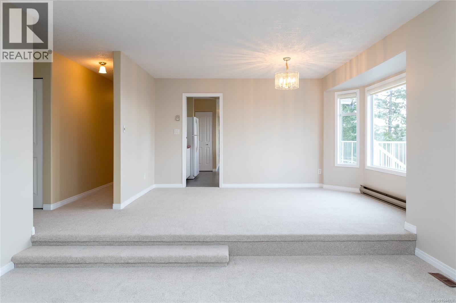 2270 Henlyn Dr - Image 20