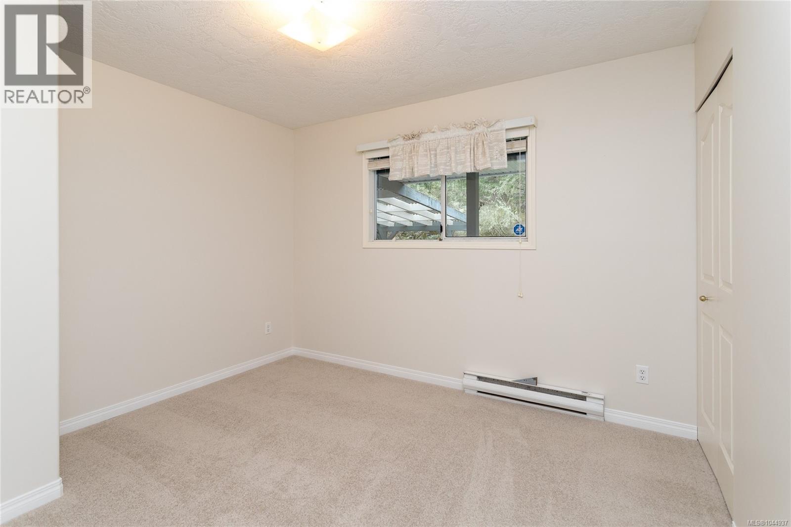 2270 Henlyn Dr - 32