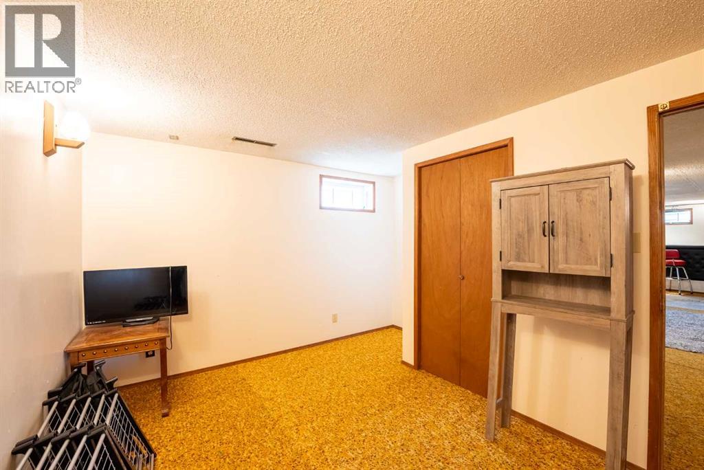 85 Park Meadows Boulevard N - 23