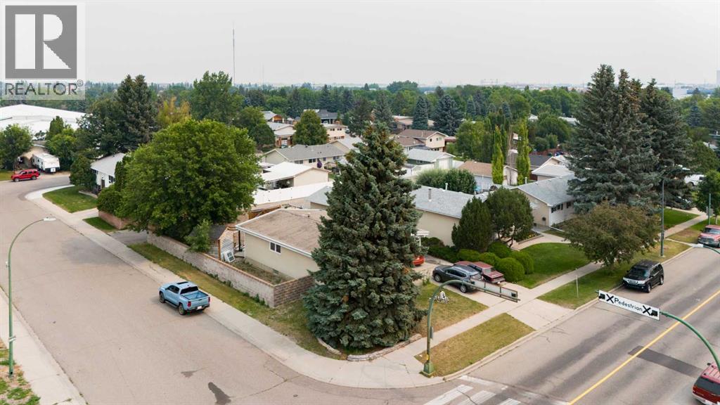 85 Park Meadows Boulevard N - 34