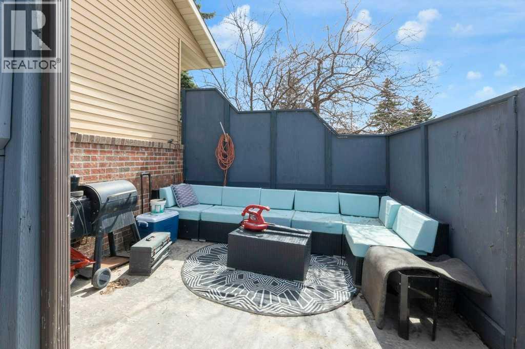 171 Erin Mount Place SE - 17