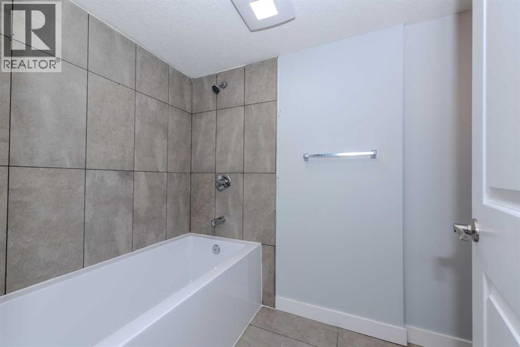 5655 Dalhousie Drive NW - Image 25