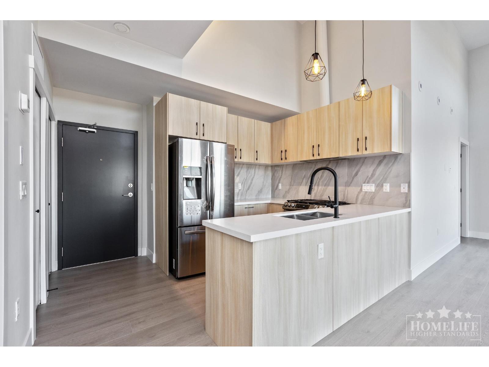 208 14858 60 AVENUE