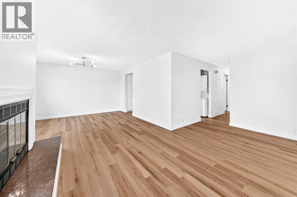 28 Whiteram Close NE - 12