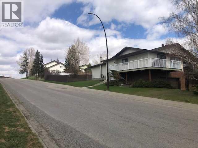 131 Ranchlands Court NW - 10