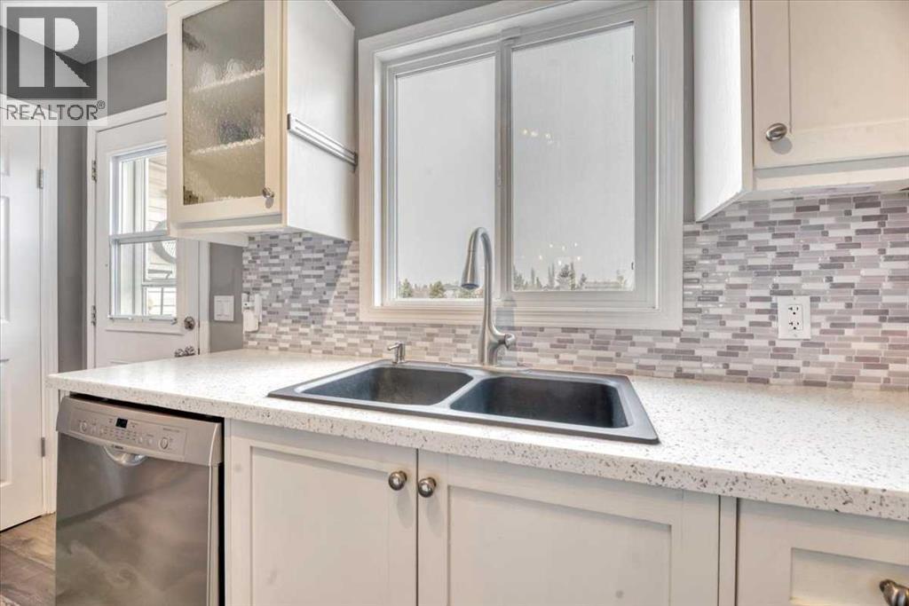 156 Aspen Creek Crescent - 19